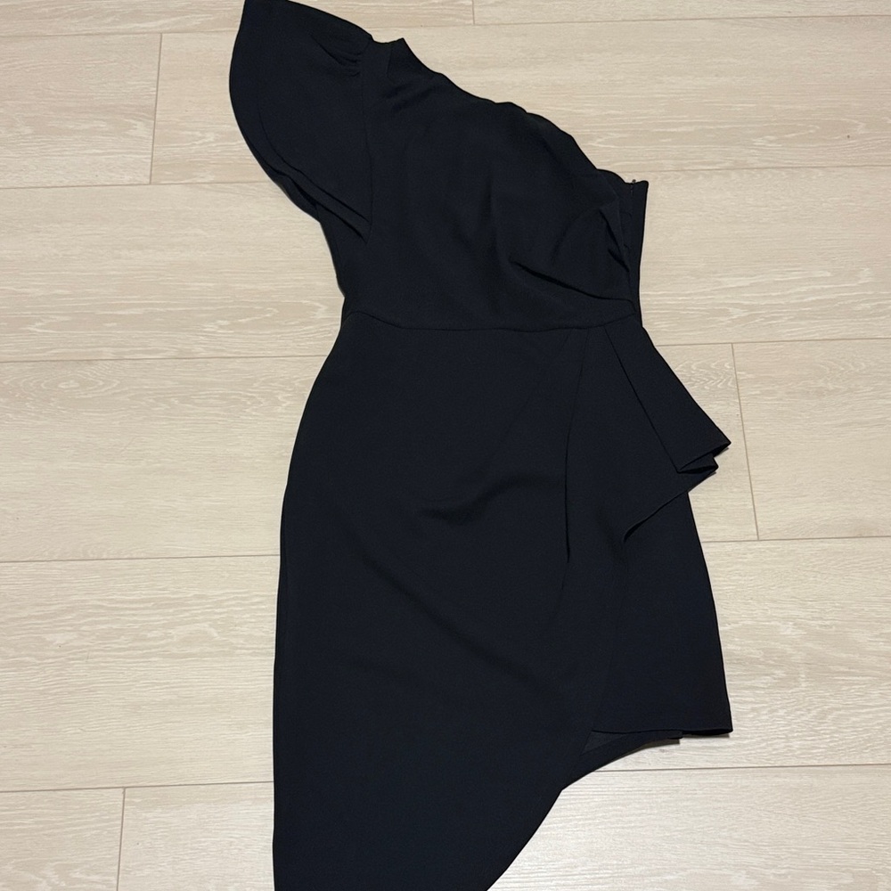3/$10 BTFBM One-Shoulder Black Asymmetrical Dress - Picture 2 of 7